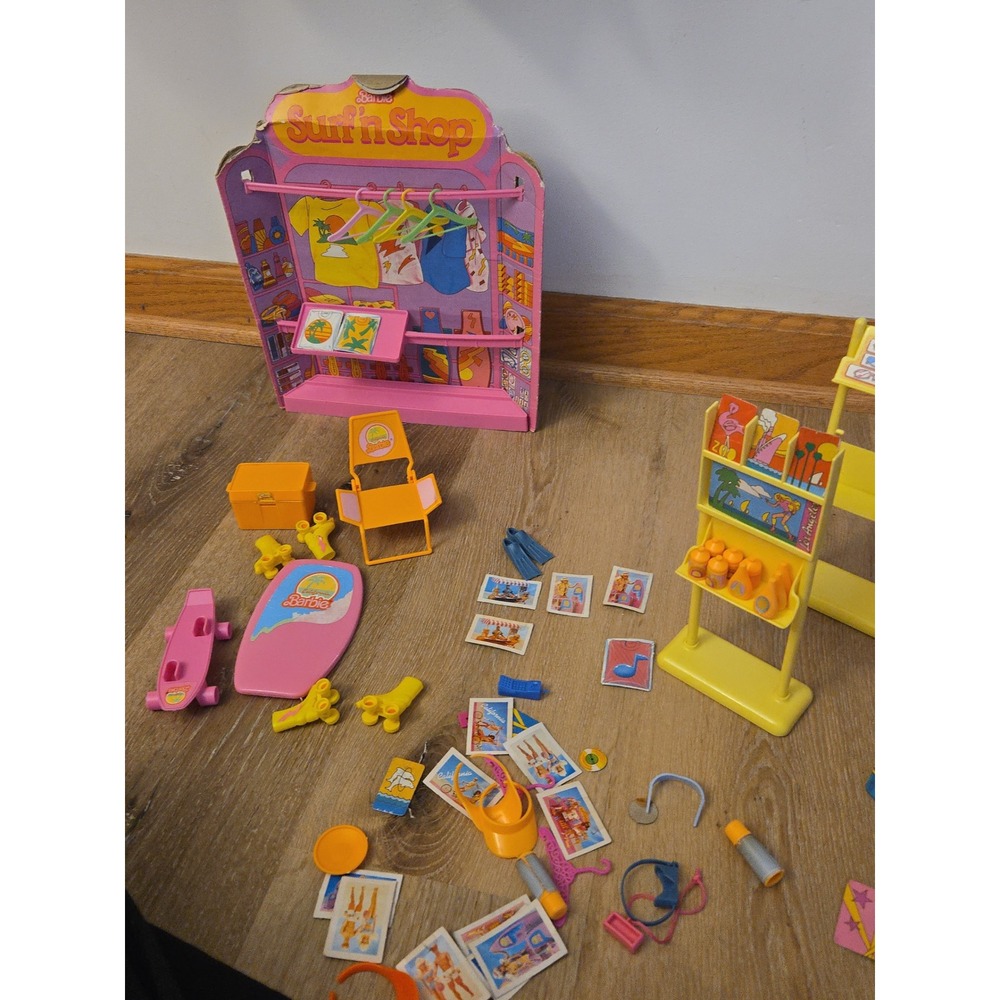 Vintage 1987 California Barbie Surf 'n Shop Playset Beach Accessories 4443 80s